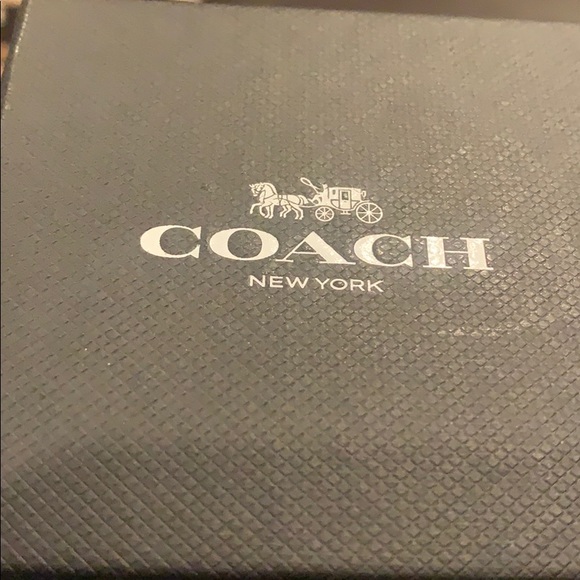 NEW COACH GRAND ROSE GOLD ROSE DIAL SIGNATURE brand new in box - Picture 5 of 5